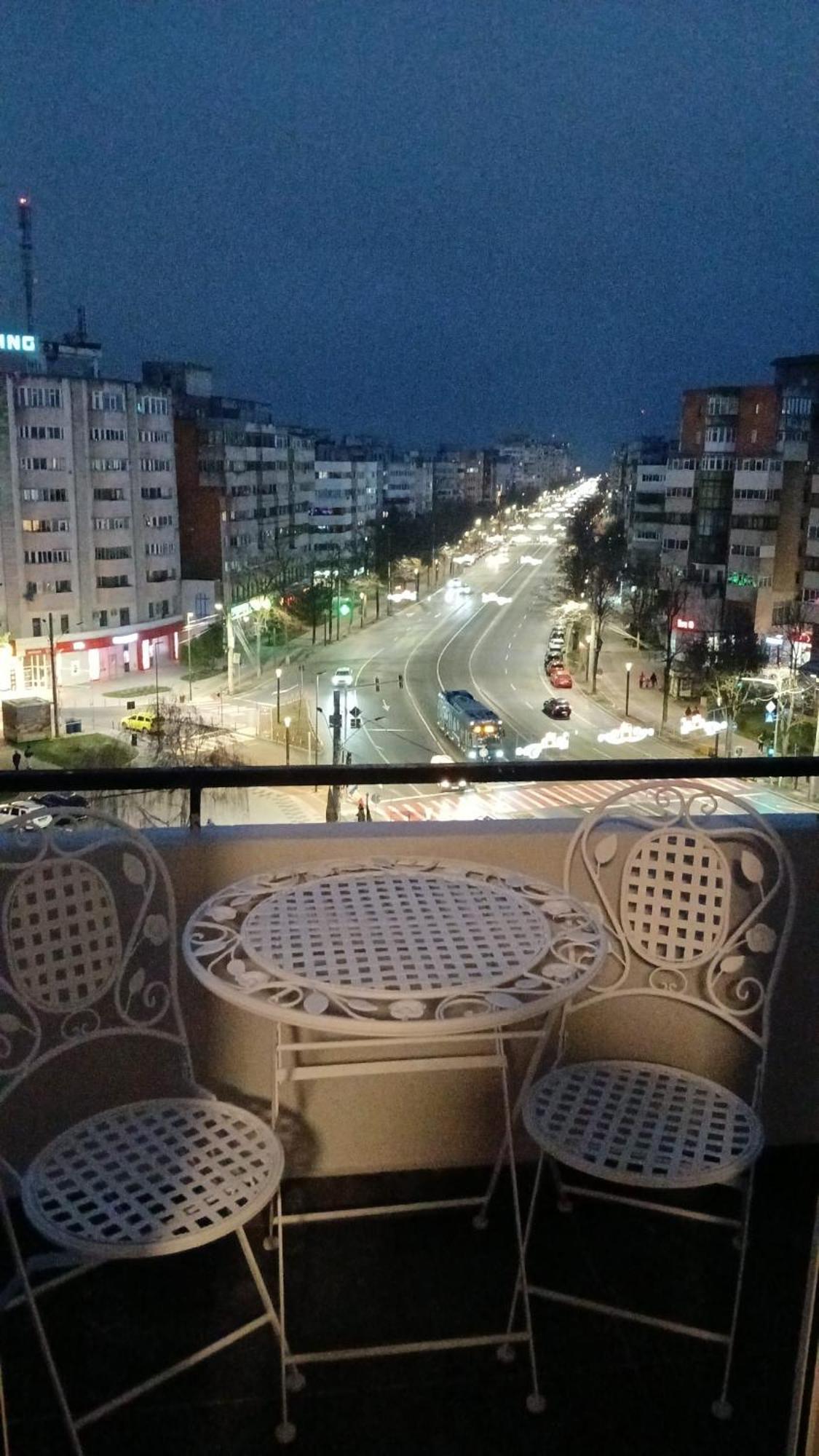 Hellen'S Ultracentral Apartament Buzau Ngoại thất bức ảnh